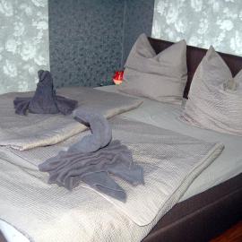 Ferienwohnung am Saalebogen، فندق في Calbe