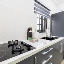 Caros Villa, viešbutis mieste Adentan