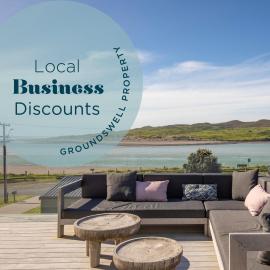 Raglan में, होटल Ocean Beach Retreat, Stylish, Prime Beachfront