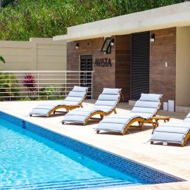 1 BDR Heated Pool- Fitness Center- 24 hr Gated, hotell i Mandeville