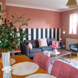 4x Bed Elegant Home with Parking, hotel in Ely