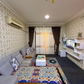 Elegant apartment with garden, hotelli kohteessa Sheikh Zayed