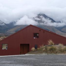 The Brown House 2 – hotel w mieście Ohau
