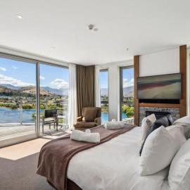 Five Star Luxury Kawarau Penthouse, hotel a Frankton