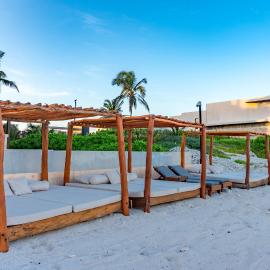 Luxury Romantic Getaway - 1 Bedroom - Steps from the Beach - Bahia Tankah Tulum, hotel v destinácii Tulum