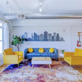 BRAND NEW Modern 1BD Loft in Downtown with free parking