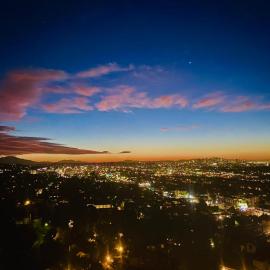 Hollywood hill stunning view cozy private room, hotel in Los Angeles