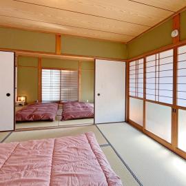 omusubi share house ーJAPANEZE STYLEー 幣立神宮まで車で3分, hotelli kohteessa Mamihara
