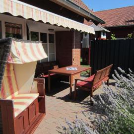 Ferienhaus Kleiner Leuchtturm -Backbord mit Garten und Terrasse