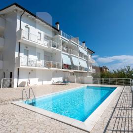 Homiday - Appartamenti I Gabbiani, hotel in Pineto