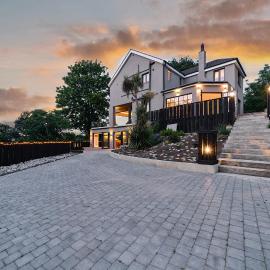 The Ridge London - Luxury Designer Villa with hot tub and sauna, Bexley borough of London, hotel in London