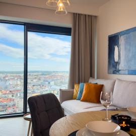 URBAN APARTMENTS Global Skyline - 23rd Floor No 17 - Air Condition - Free Garage, hotel a Katowice
