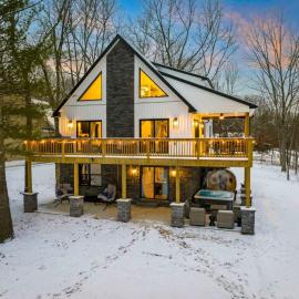 Luxury Getaway with Nature and Comfort