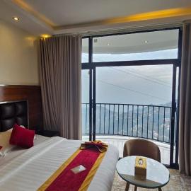 فندق فيفاء الفاخر, hotel u gradu 'Fayfāʼ'