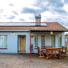 2Bed-4Guests-Garden-NearCentre&Attractions