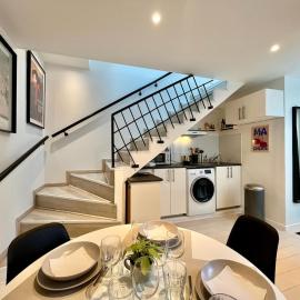 Maison duplex, 2 chambres, terrasse en rooftop, hotel in Saint-Ouen