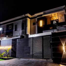 Luxury 4 Bedroom Ensuite - Lagos, hotel sa Ikeja