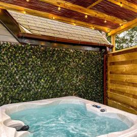 Danu 1A -Hot Tub-Perth-Pet Friendly-Luxury-Romantic, hotel u gradu Pert