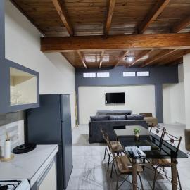 Departamento centro Maipú Mza, sobre ruta del vino, equipado para 4 personas, hotell i Maipú