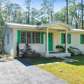 Cottage in the Pines