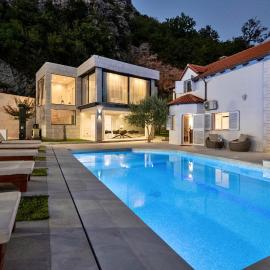 Luxury Lake-View Villa Karmen with Heated Pool, Private Spa & Sunset Terrace