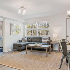 Dauphin Island Condos Near the Beach - Unit 2, hotel di Dauphin Island
