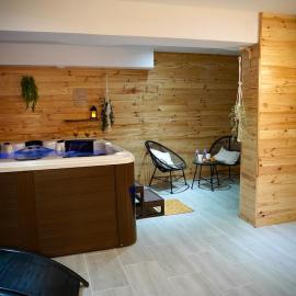 Suite, Hammam, Sauna, et Jacuzzi, hotel in Sedan