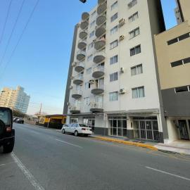 Ap a 80m Praia Central de Barra Velha, hotel in Barra Velha
