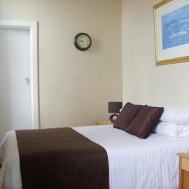 The Colliefields Hotel, מלון בCollie