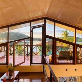 CASA DINIS - Loft - With View Bahia de Portobelo – hotel w mieście Portobelo