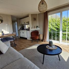 Chalet 'De Bosrand'、Anlooのホテル