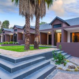 The Serenity-Apartment 3, hotel in Sandton
