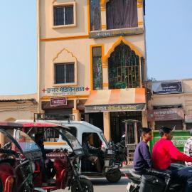 Independent Floor, hotel in Faizābād