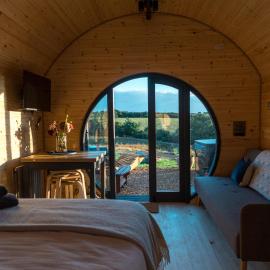 Stargaze at OLJU Lodges