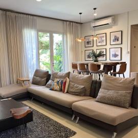 Cozy Botanical Garden House, hotel i Batam Center
