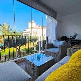 Bright Apartment with Stunning Swimming Pool Views - MO4812LT