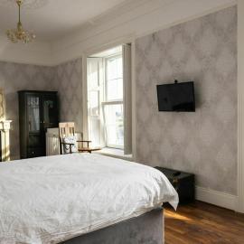 Beach Views Elegant & Modernised 5BD Period Home: Waterford şehrinde bir otel