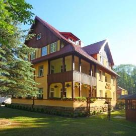 Pensjonat Perła Polanicy, hotel di Polanica-Zdrój