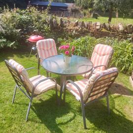 Cottage in Saddleworth with private garden and great views, hotel Greenfieldben