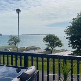 Lydstep Beach Village - 374 Bay View, hotel in Lydstep