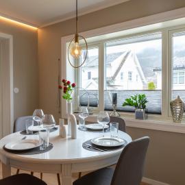 Huset på Plassen, hotel in Sogndal