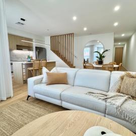 'Sandbar Escape' 3BR Beach House at Henley Beach, hotel i Henley Beach