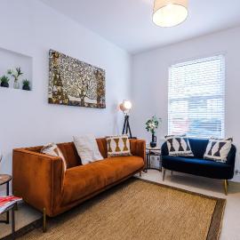 Stylish 3-Bed City Centre Home in Chester by 53 Degrees Property, Ideal for Groups, Private Parking!, hotel a Chester