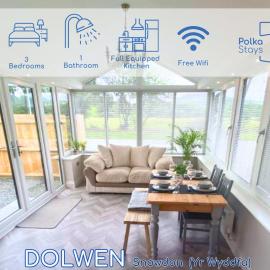 Dolwen Snowdonia Home by PolkaStays, hotel v mestu Caernarfon