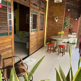 Chalé encantador, hotel in Barra de São Miguel