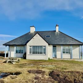 THE CREST- 4 BED SEA VIEW PROPERTY -TREARDDUR BAY