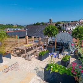Mudlark - Boutique Style Coastal Cottage Gem