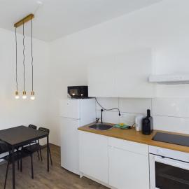 Modernes Studio Apartment mit Balkon WE02
