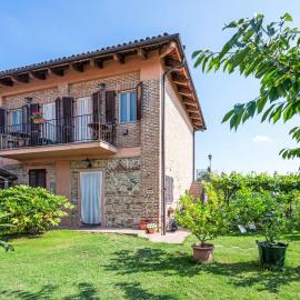 Apartment Bricco dei Ciliegi-1 by Interhome, hotel Cortazzonéban