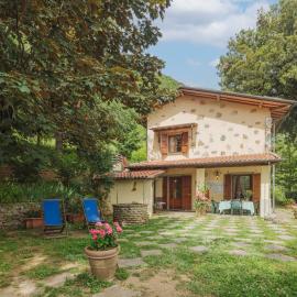 Holiday Home La Quercia by Interhome, Hotel in Casoli